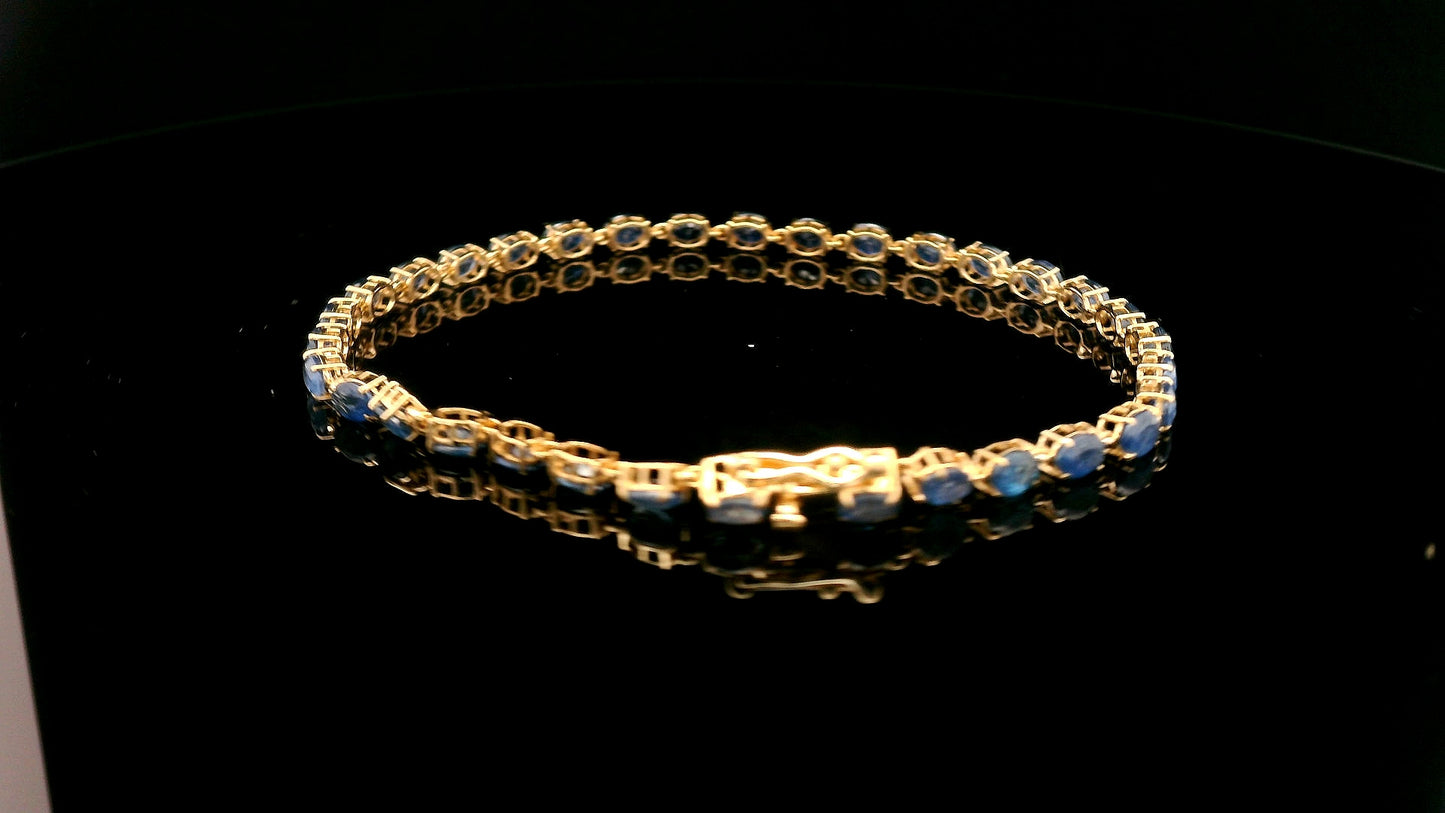 7.17 Ct Oval Sapphire 14K Gold Bracelet