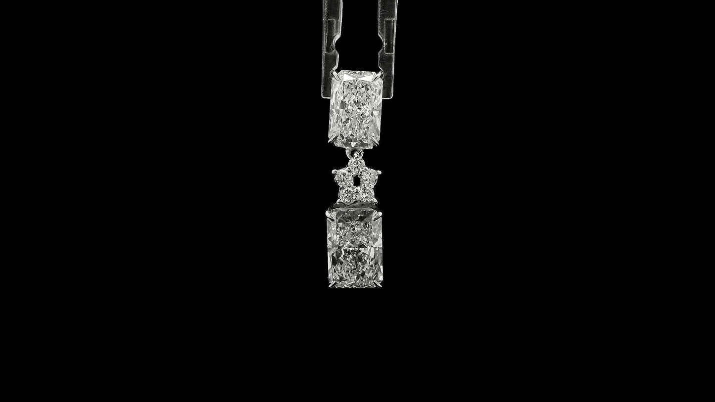 3.65 Carats Lab Grown Diamond 14K Gold Pendant
