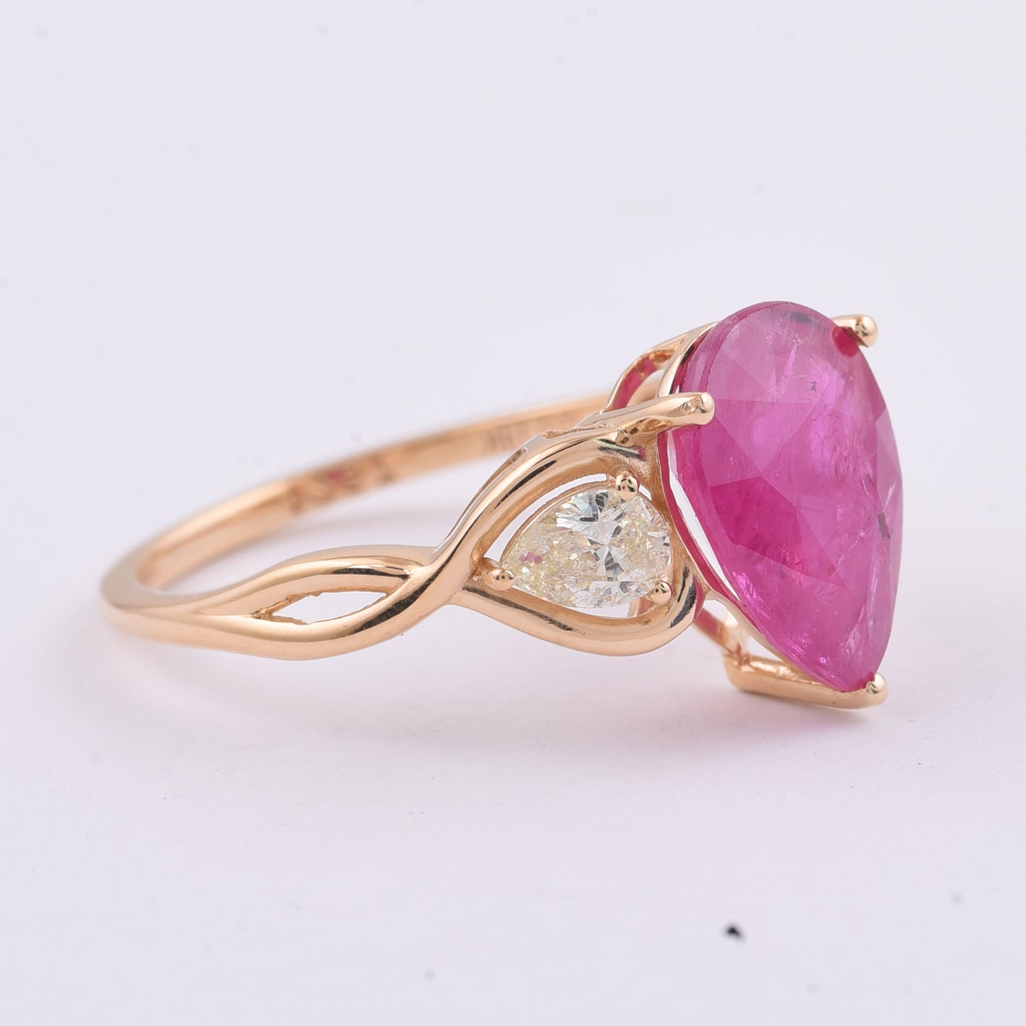 3.56 Ct Pear Natural Ruby 14K Gold Ring