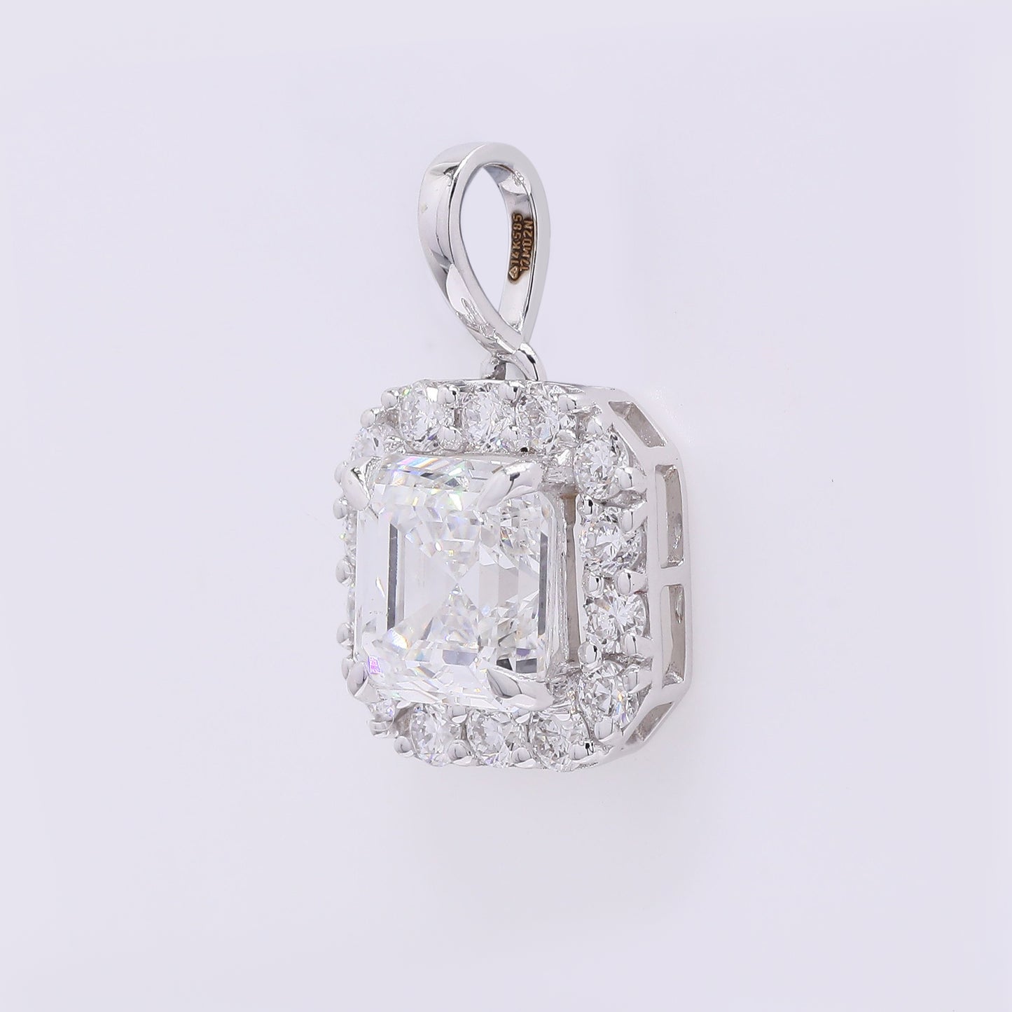 2.32 Carats Lab Grown Diamond 14K Gold Pendant
