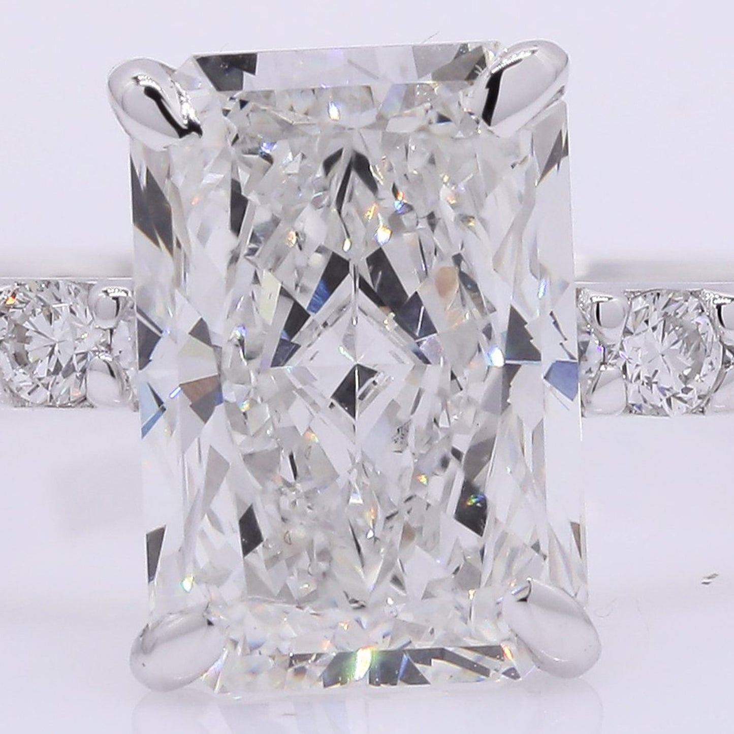 2.29 Carats Lab Grown Diamond 14K Gold Ring