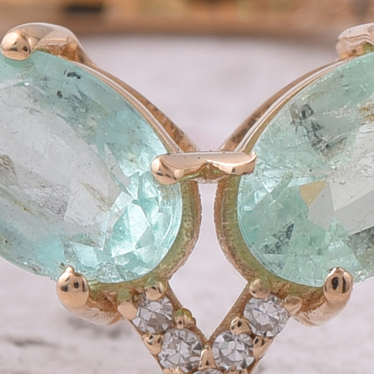 0.94 Ct Oval Natural Emerald 14K Gold Ring