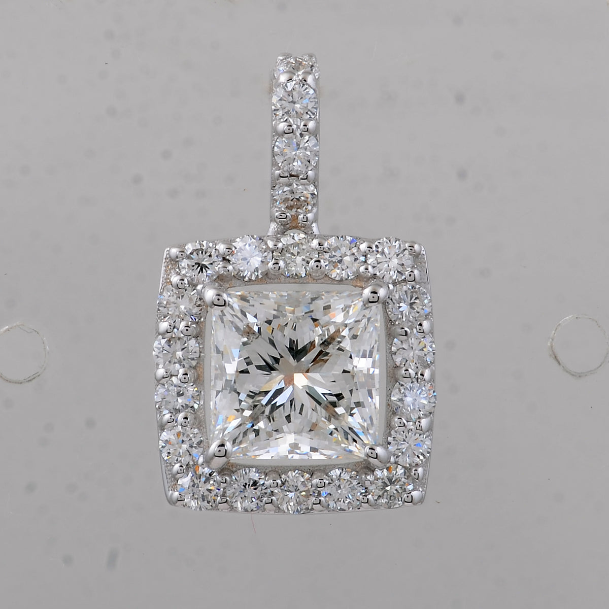 2.56 Carats Lab Grown Diamond 14K Gold Pendant