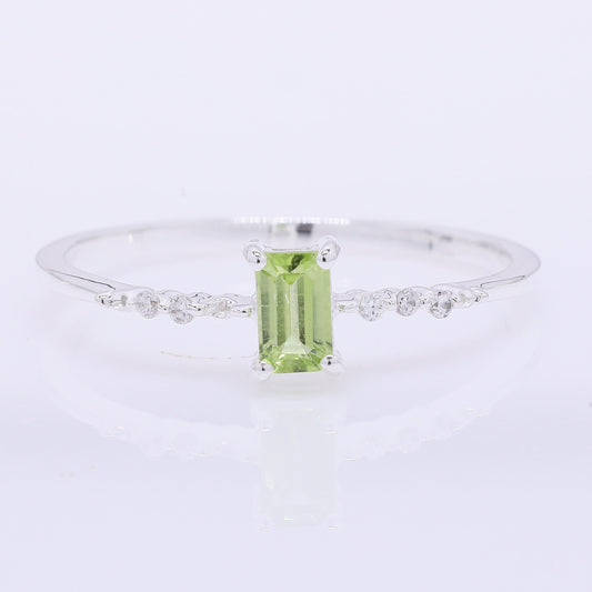 0.49 Ct Octagon Peridot 925 Silver Ring