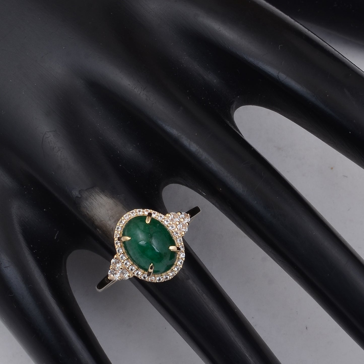 3.06 Ct Oval Emerald 9K Gold Ring