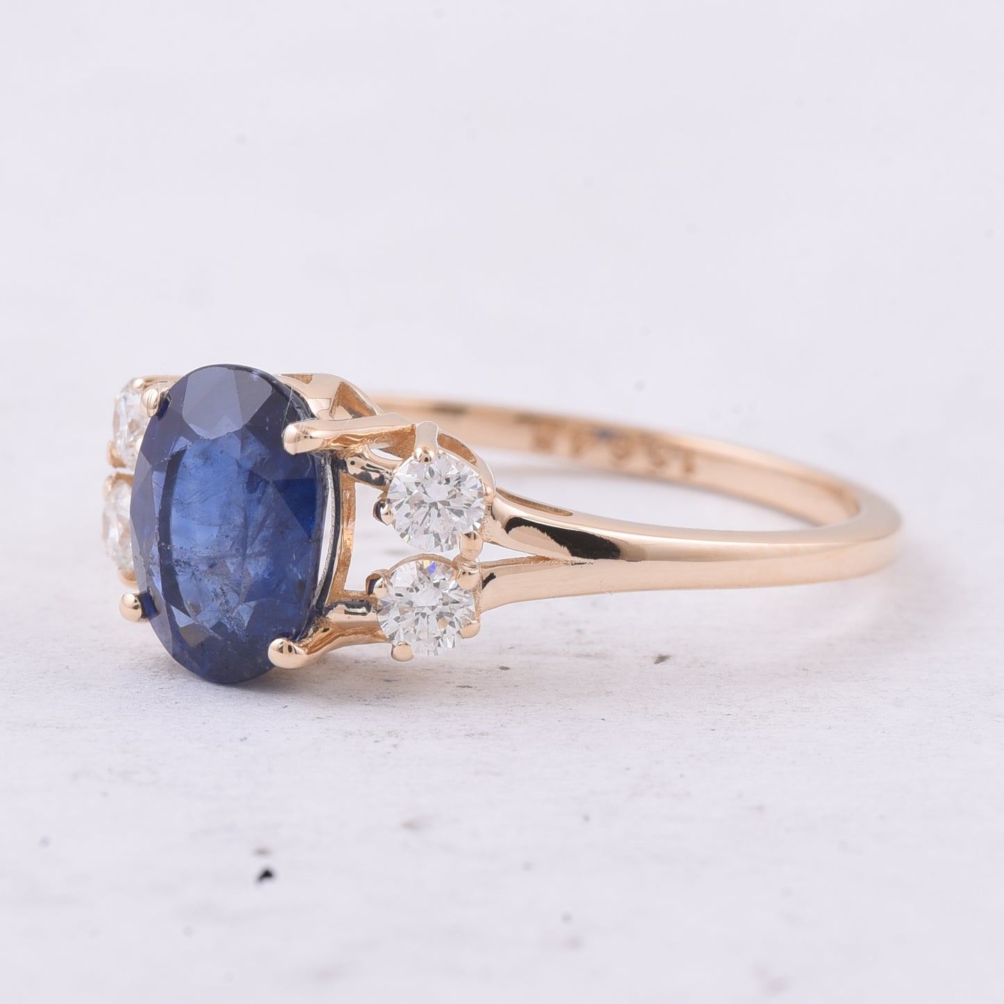 2.08 Ct Oval Natural Sapphire 14K Gold Ring
