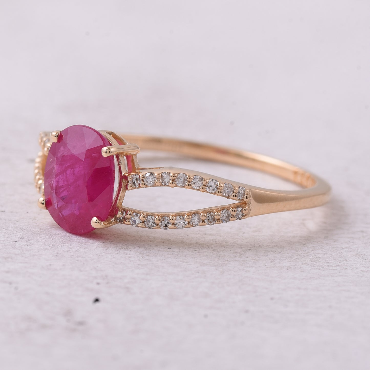 1.47 Ct Oval Natural Ruby 14K Gold Ring