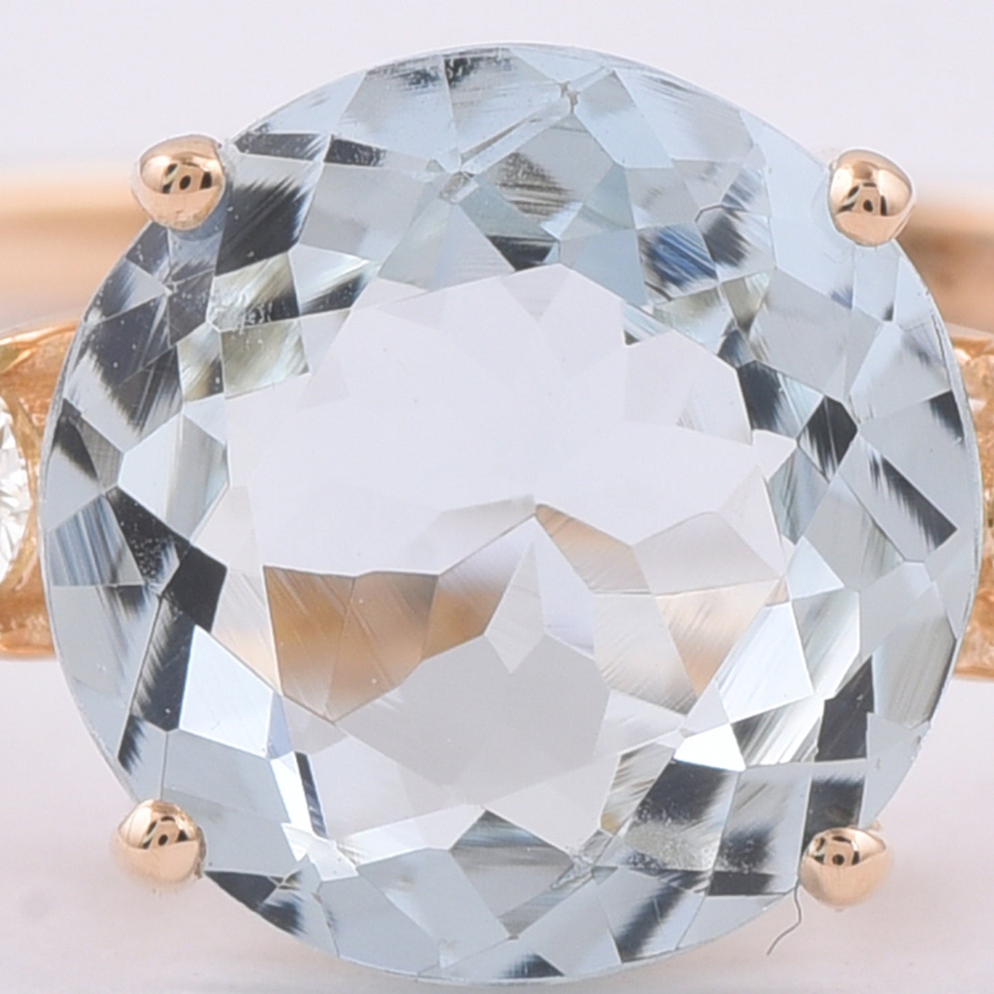 1.90 Ct Round Natural Aquamarine 14K Gold Ring