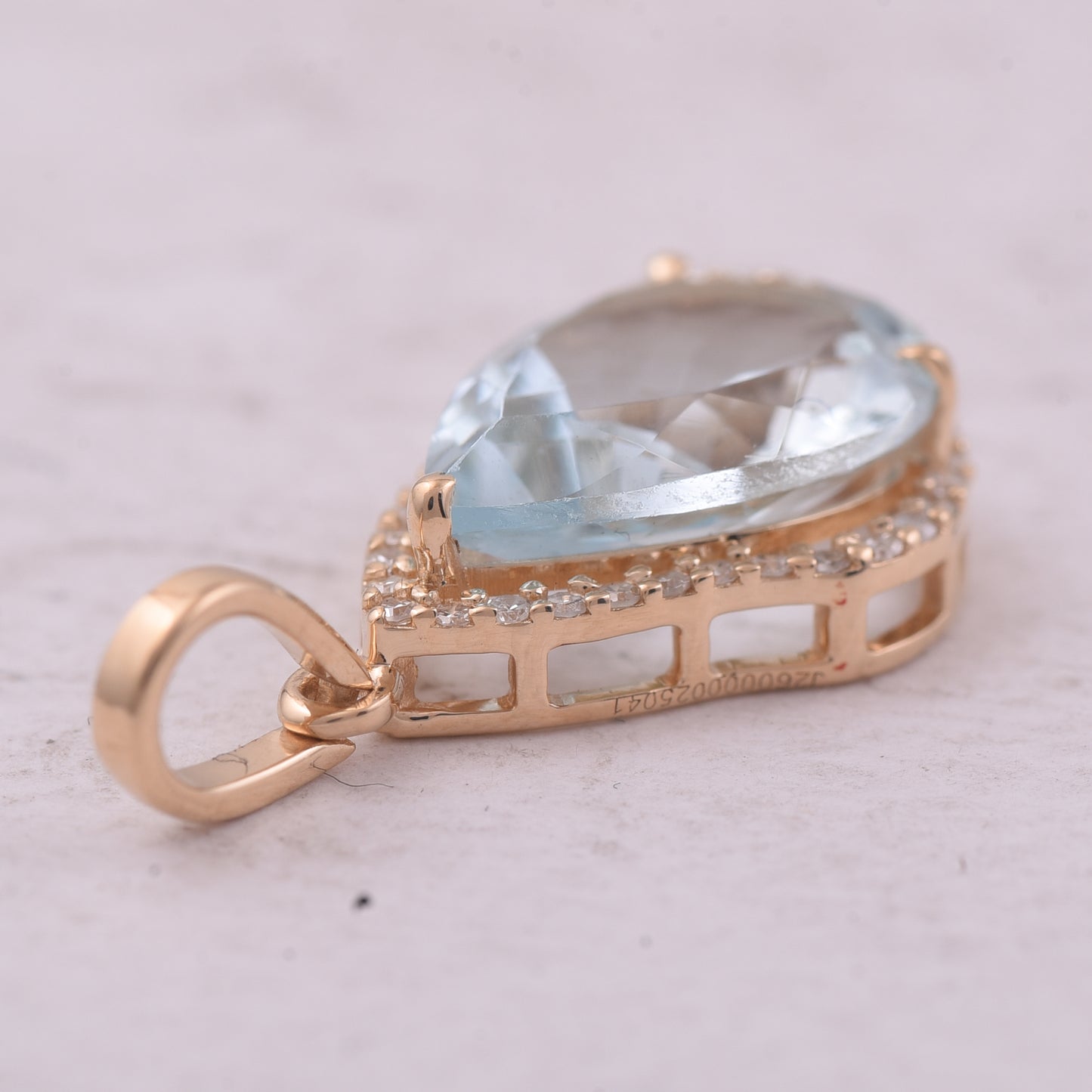 2.41 Ct Pear Mixed Cut Natural Aquamarine 14K Gold Pendant