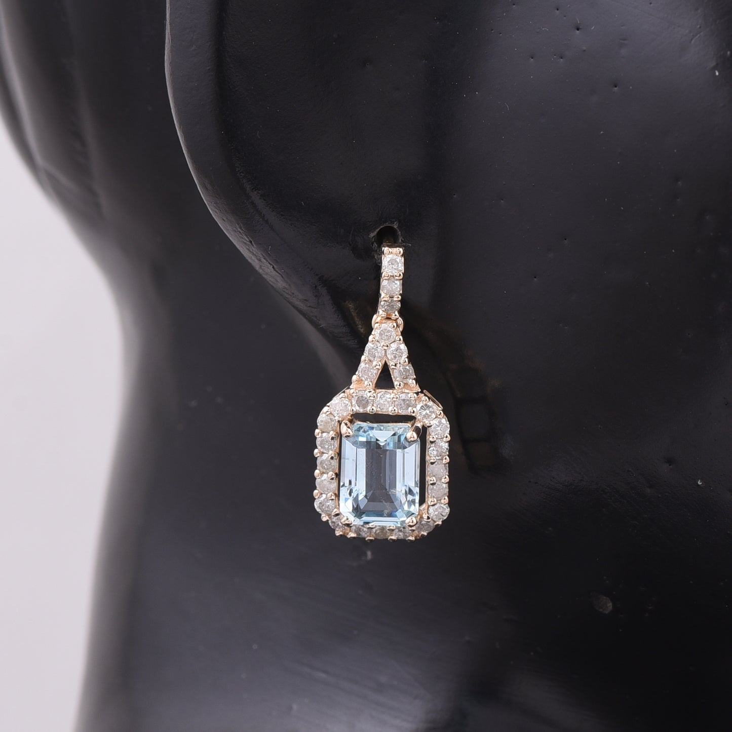 3.90 Ct Octagon Aquamarine 9K Gold Earrings