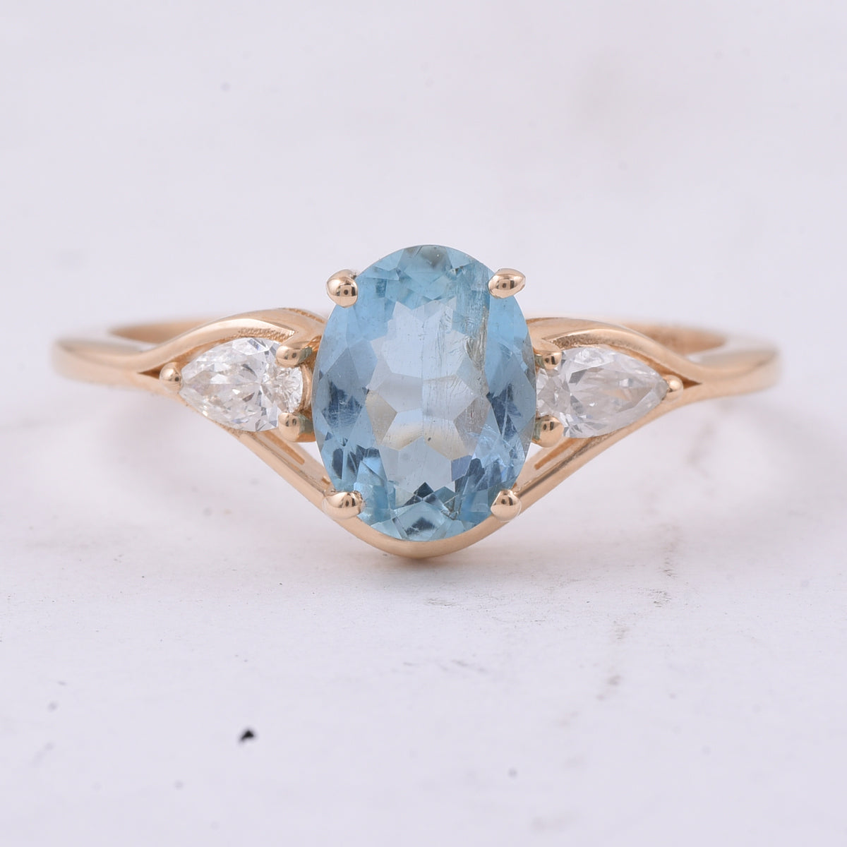 1.20 Ct Oval Natural Aquamarine 14K Gold Ring