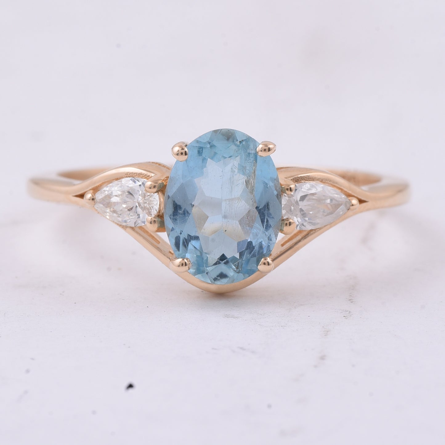1.20 Ct Oval Natural Aquamarine 14K Gold Ring