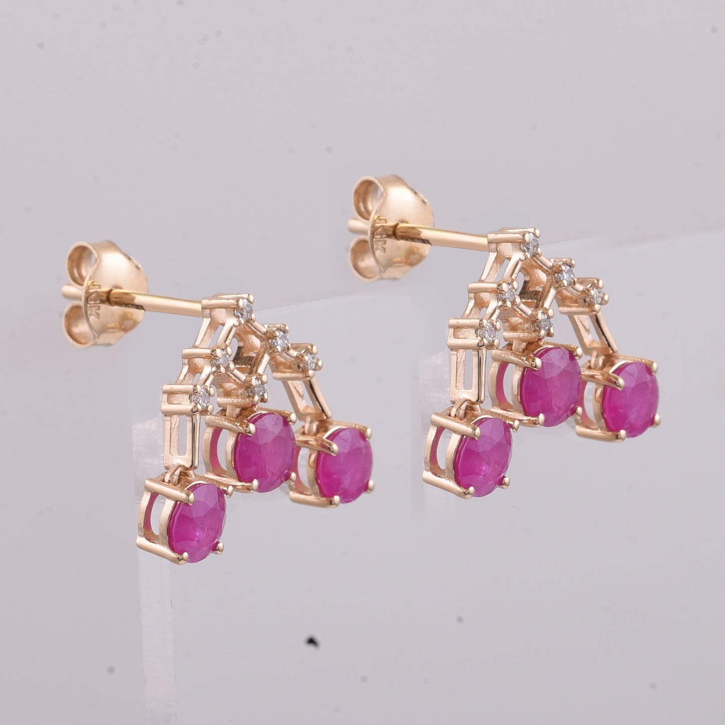 1.76 Ct Round Natural Ruby 14K Gold Earrings
