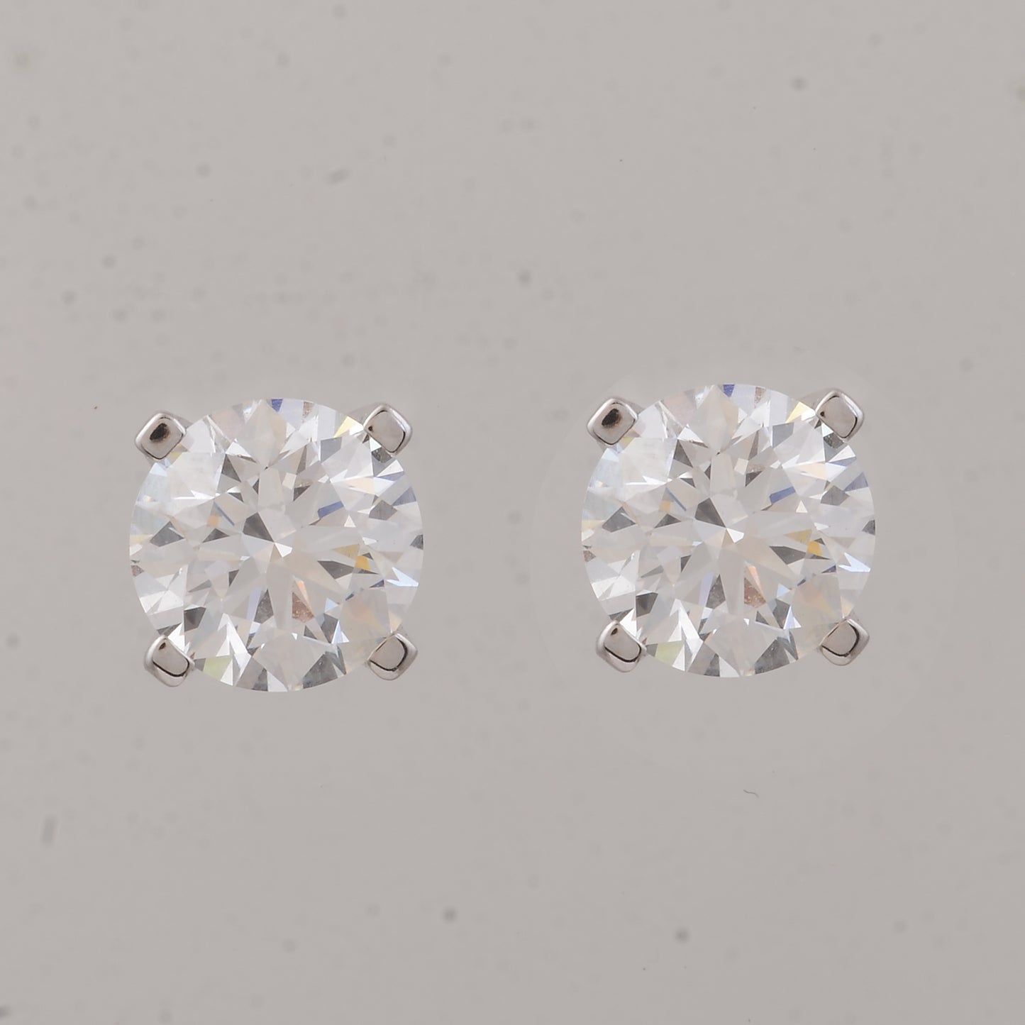 4.05 Carats Lab Grown Diamond 14K Gold Earrings