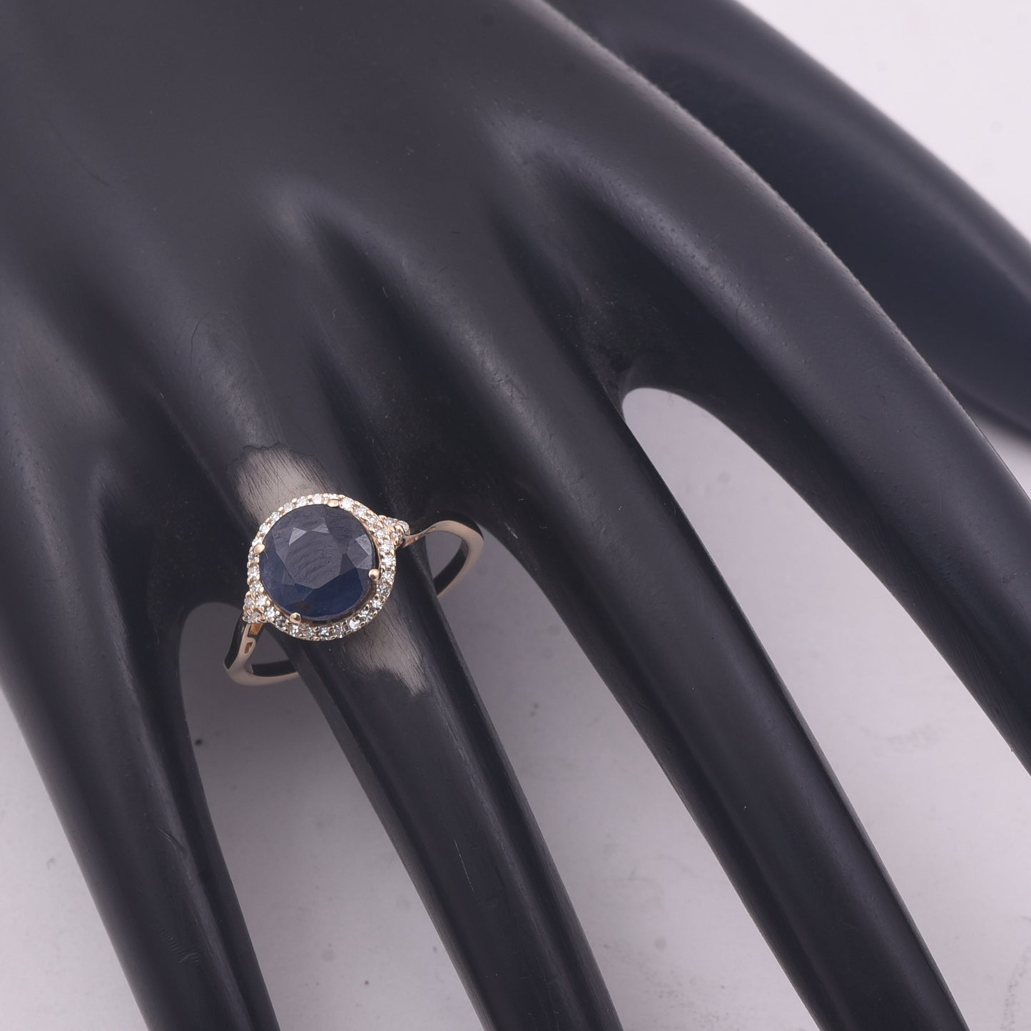 2.64 Ct Round Mixed Cut Natural Sapphire 14K Gold Ring