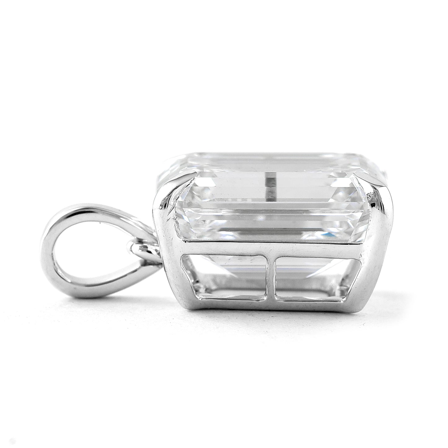 5.03 Carats Lab Grown Diamond 14K Gold Pendant