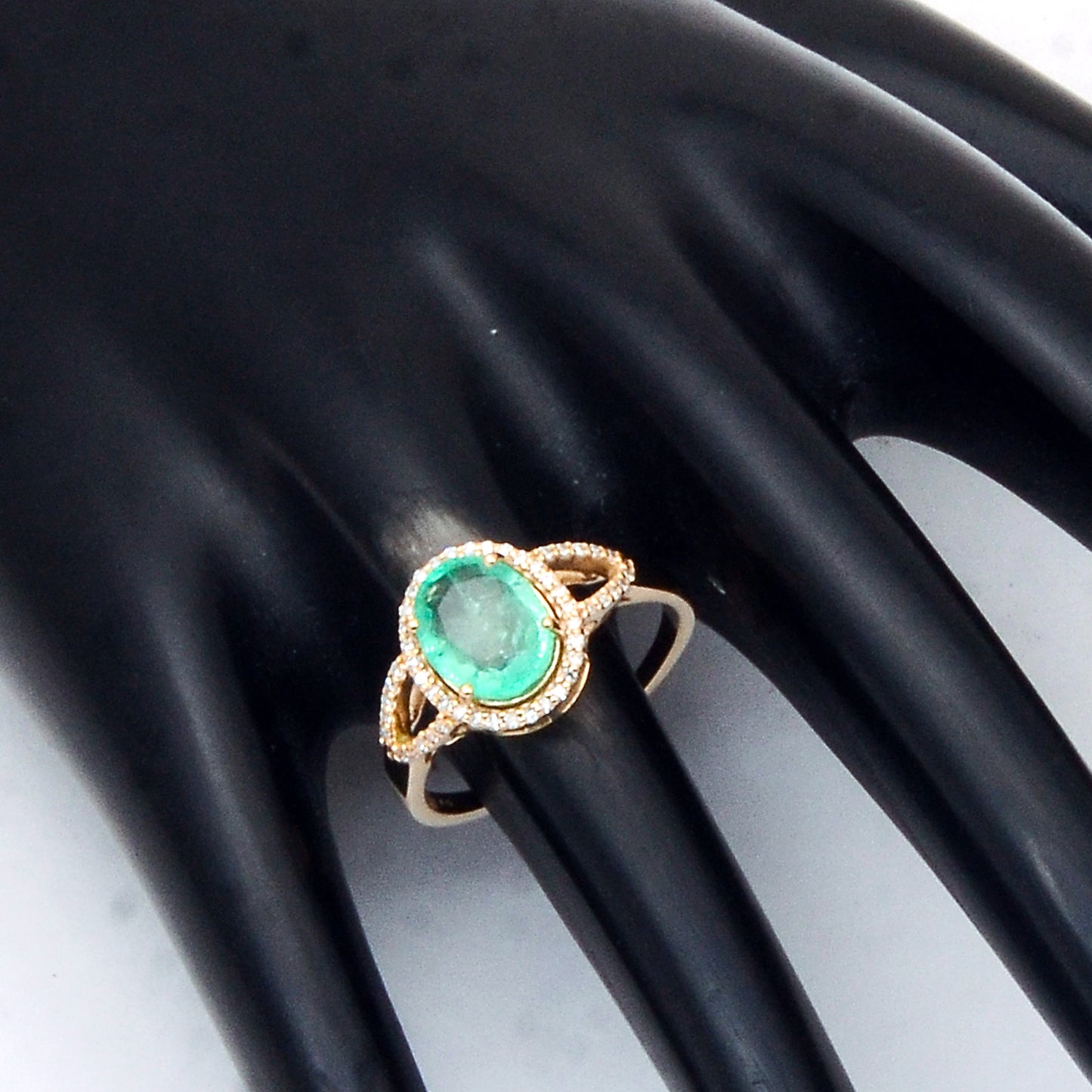 1.89 Ct Oval Mixed Cut Natural Emerald 14K Gold Ring