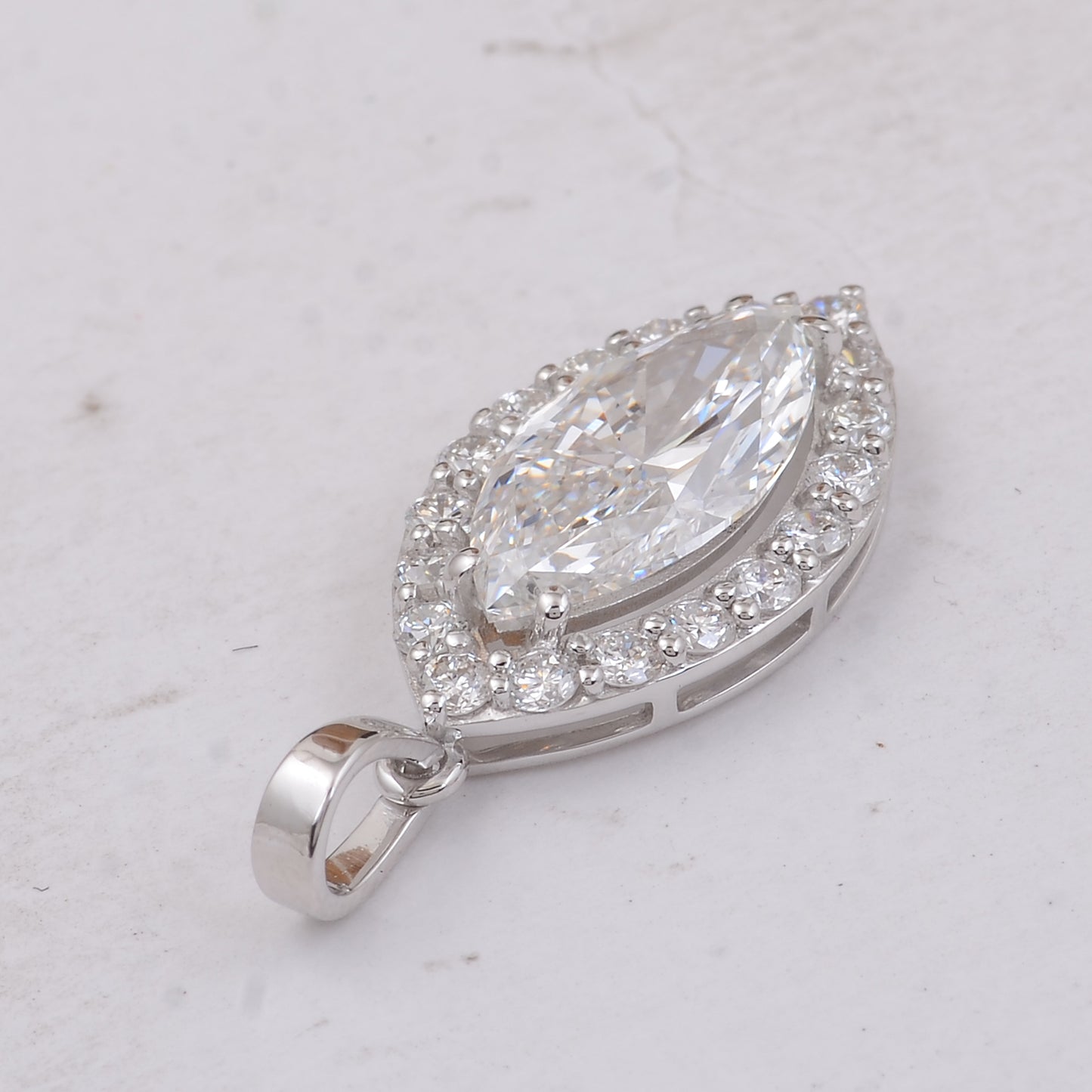 2.46 Carats Lab Grown Diamond 14K Gold Pendant