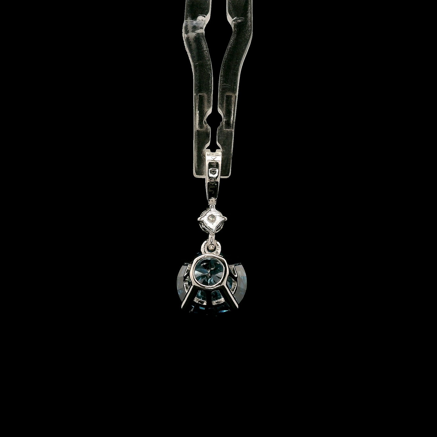 1.64 Carats Blue Lab Grown Diamond 14K Gold Pendant