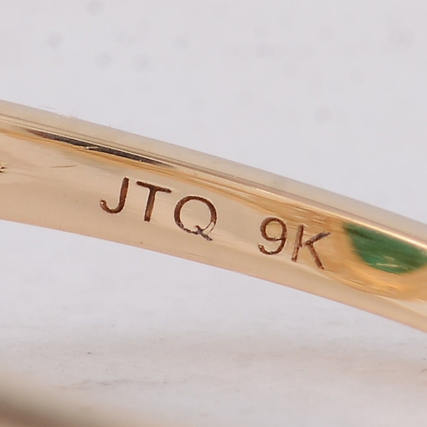 2.31 Ct Oval Emerald 9K Gold Ring