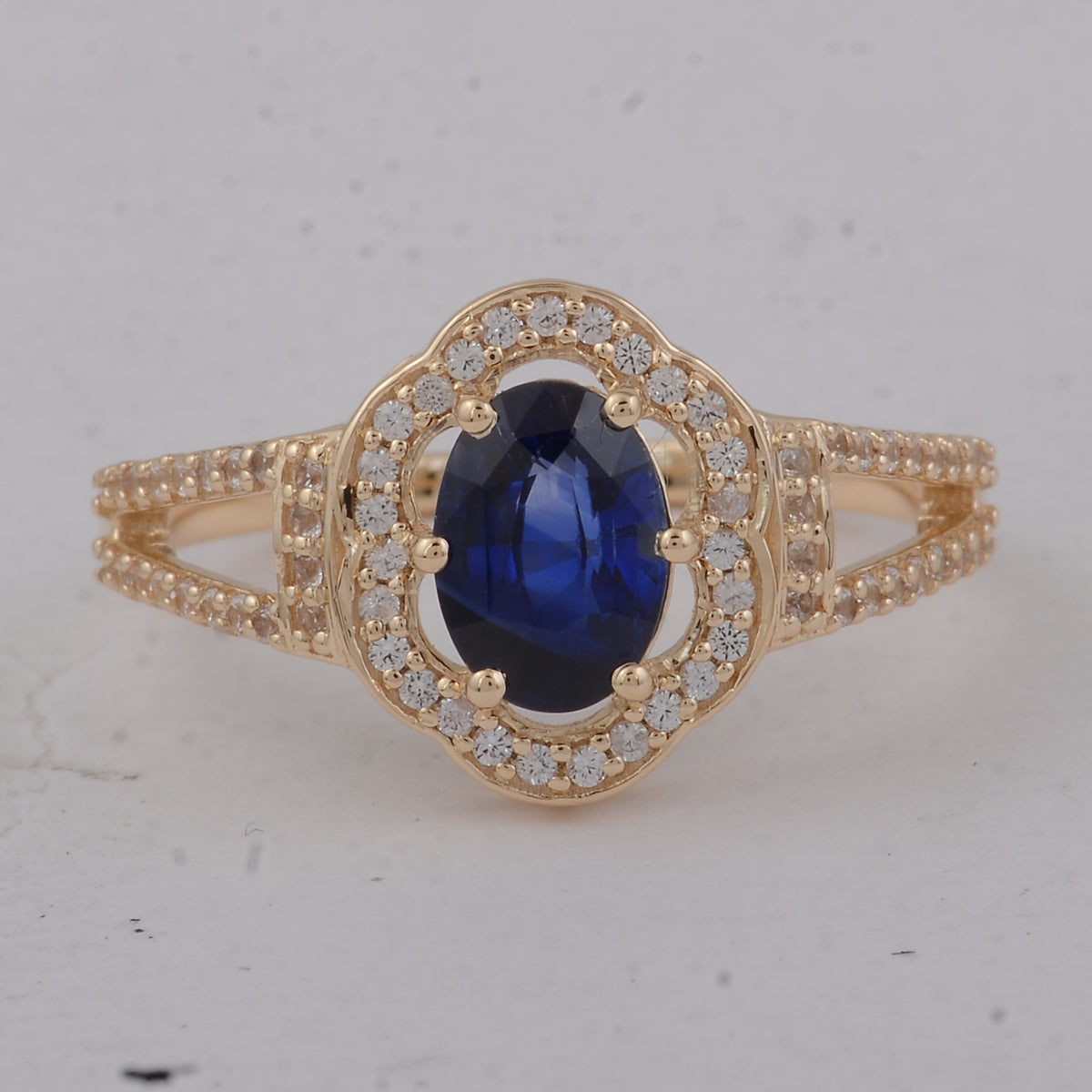 1.42 Ct Oval Sapphire 9K Gold Ring