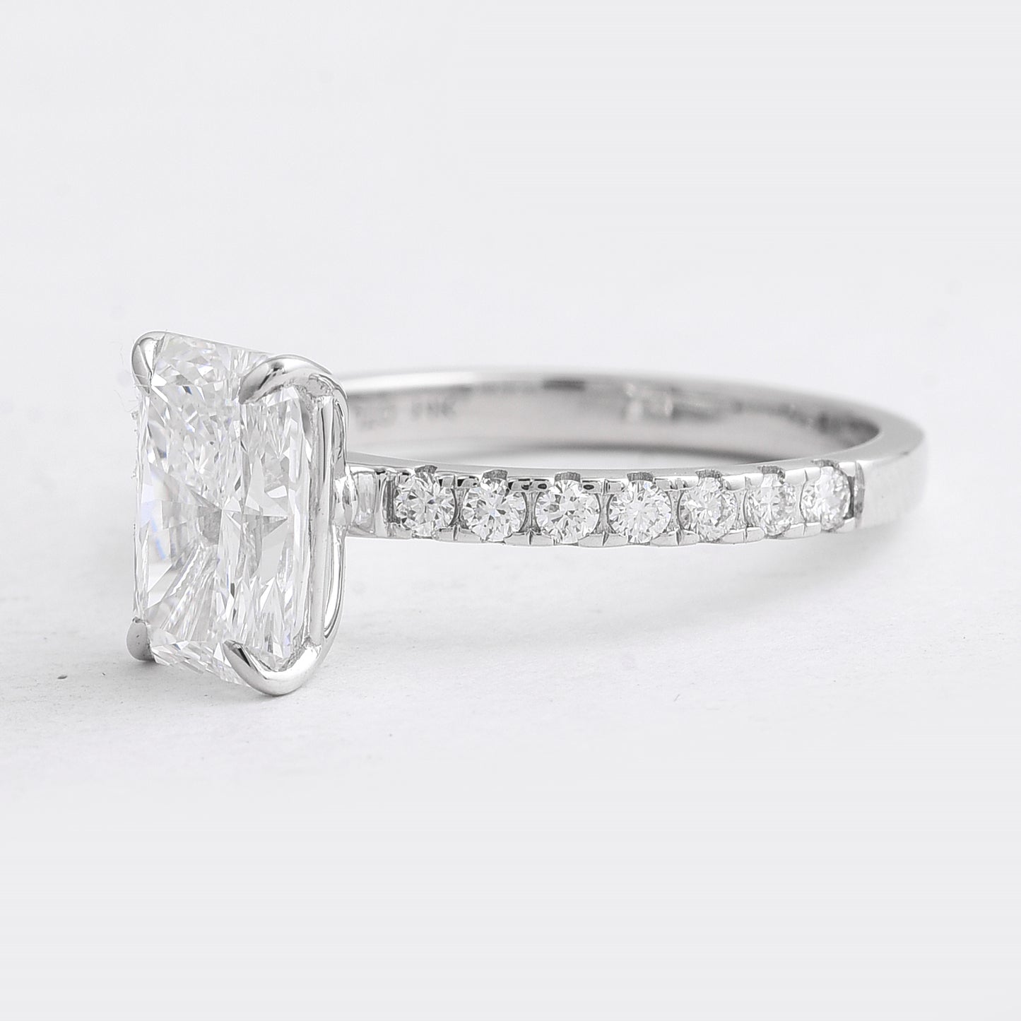 2.84 Carats Lab Grown Diamond 14K Gold Ring