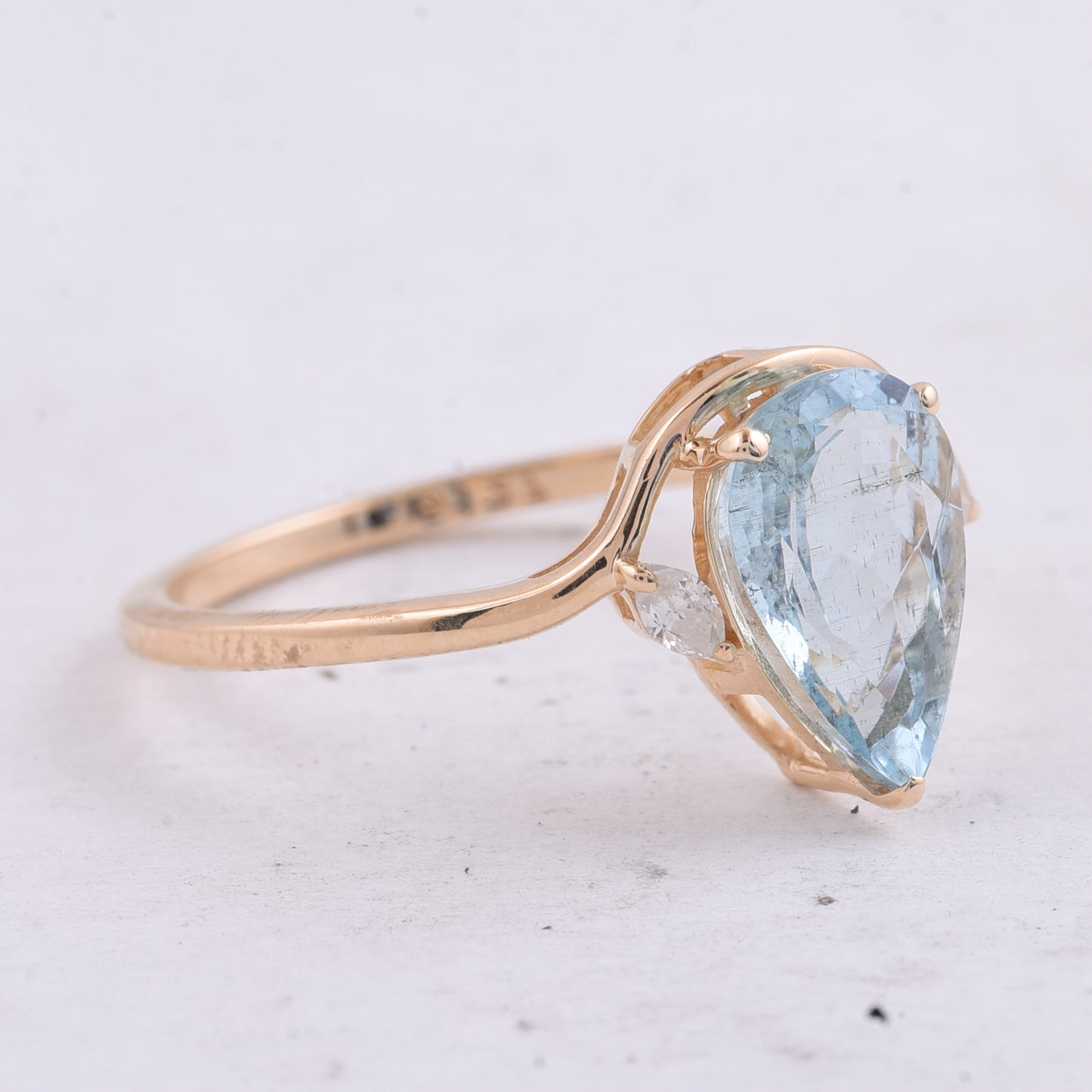 1.63 Ct Pear Natural Aquamarine 14K Gold Ring