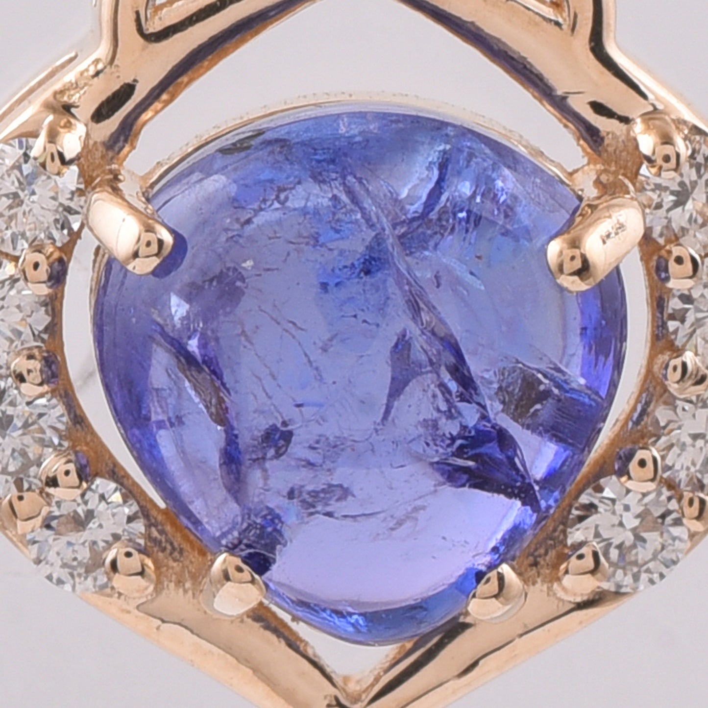 2.53 Ct Fancy Cabochon Cut Natural Tanzanite 14K Gold Pendant