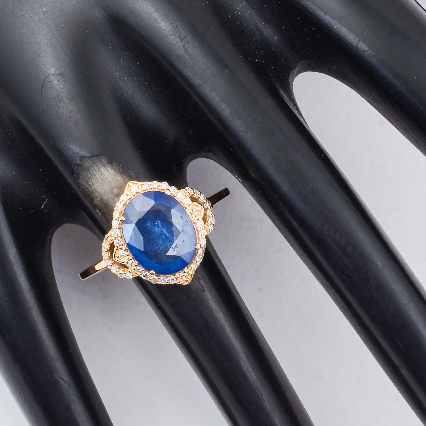 2.62 Ct Oval Mixed Cut Natural Sapphire 14K Gold Ring