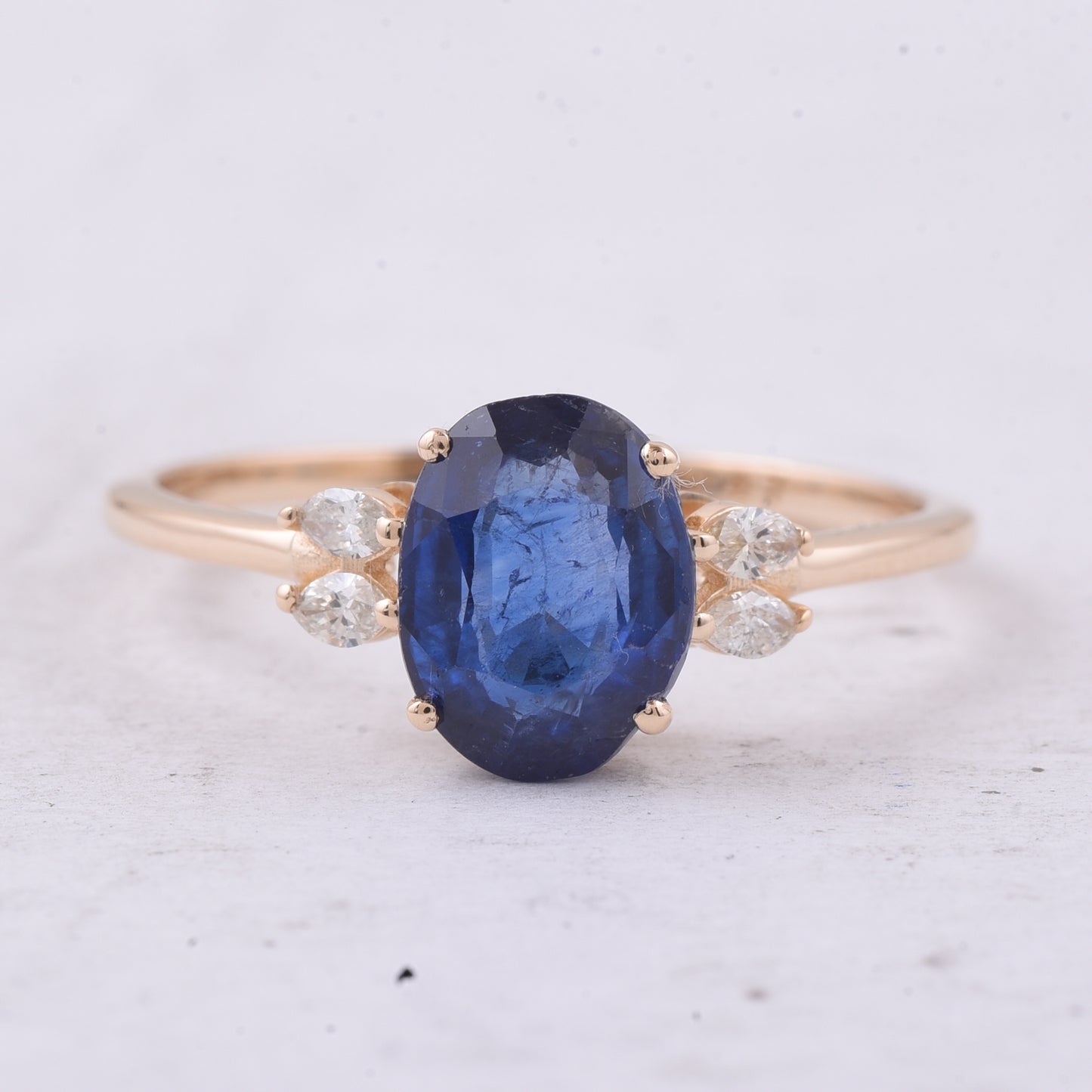 1.84 Ct Oval Natural Sapphire 14K Gold Ring