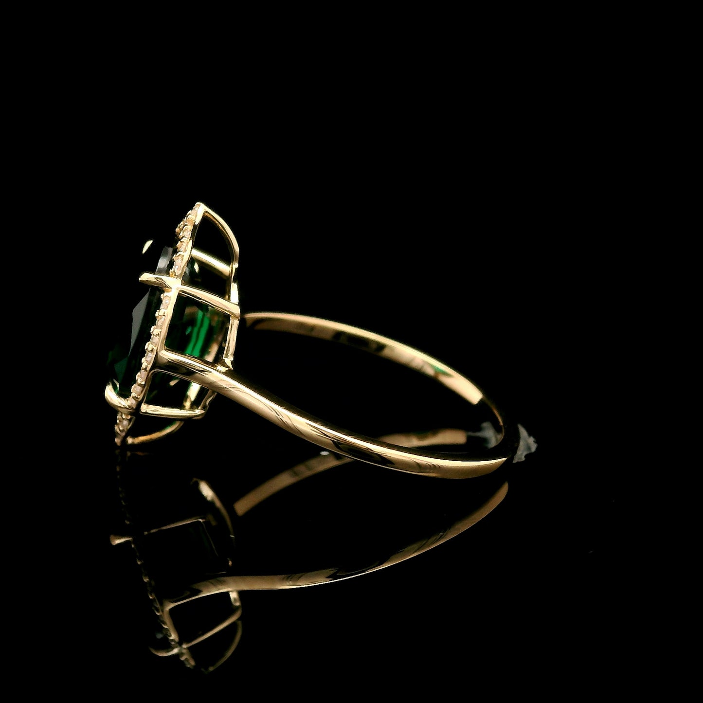 2.87 Ct Oval Mixed Cut Lab Grown Emerald 14K Gold Ring
