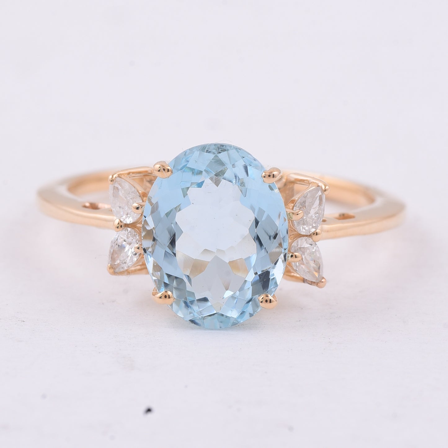 2.44 Ct Oval Natural Aquamarine 14K Gold Ring