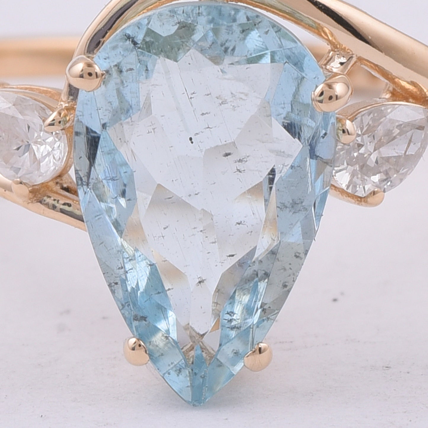 1.92 Ct Pear Natural Aquamarine 14K Gold Ring