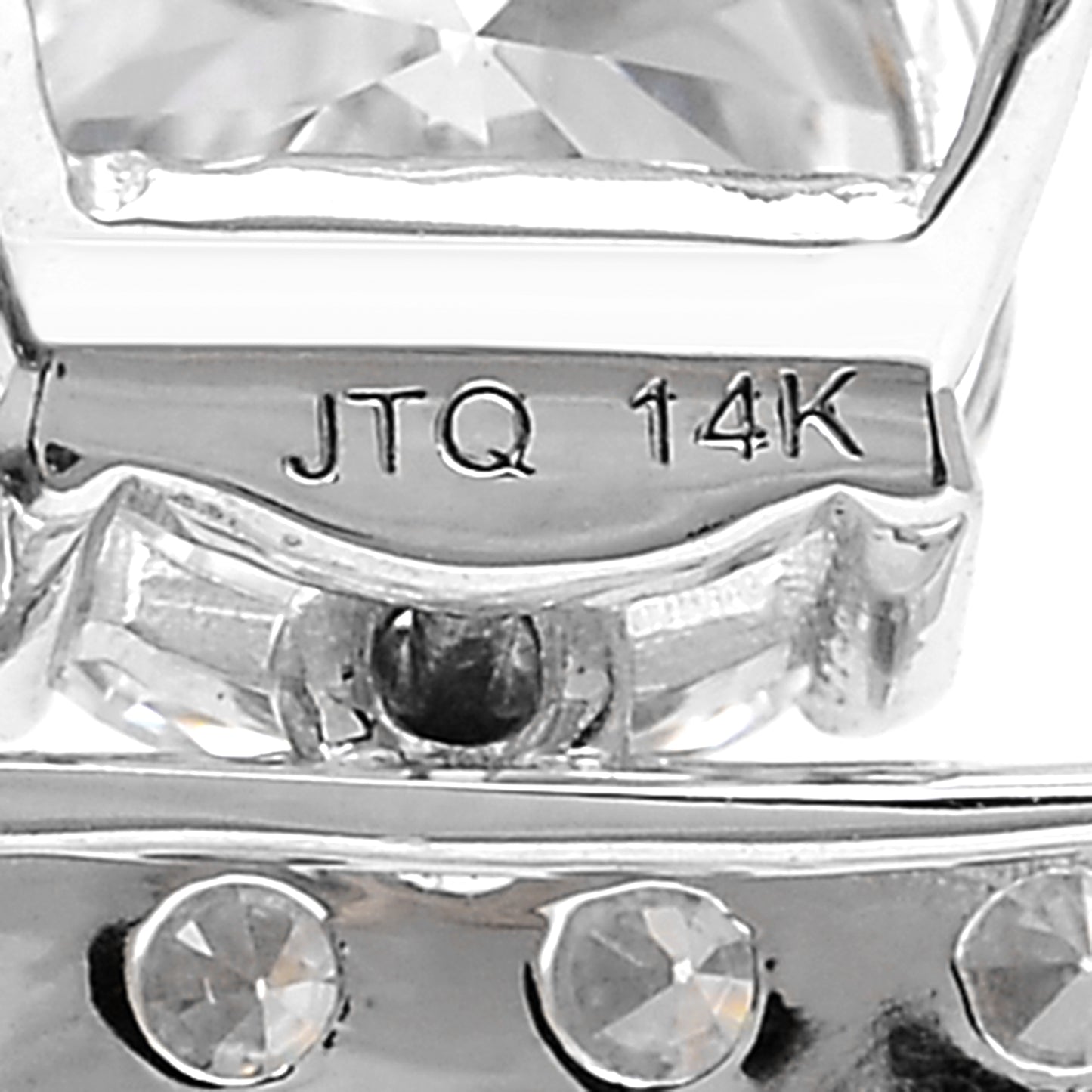 4.45 Carats Lab Grown Diamond 14K Gold Pendant
