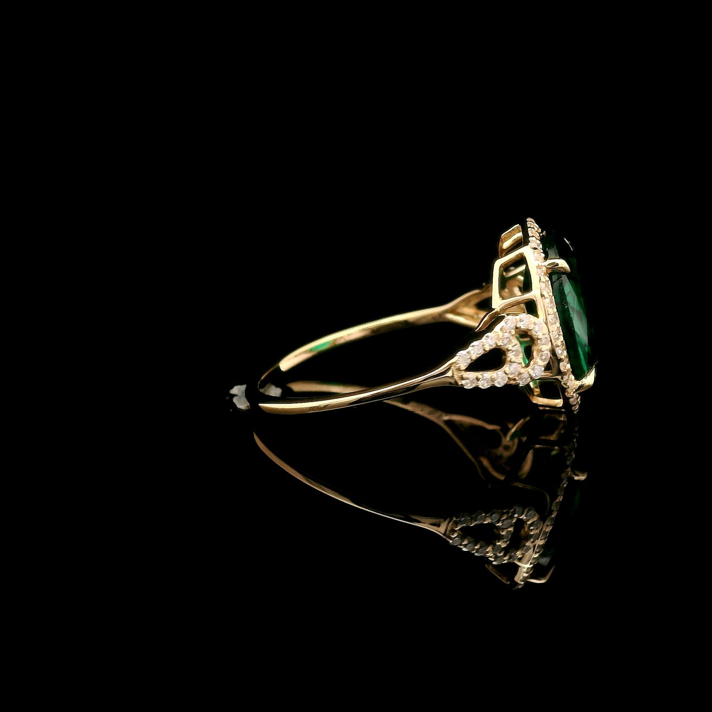 2.80 Ct Oval Mixed Cut Lab Grown Emerald 14K Gold Ring