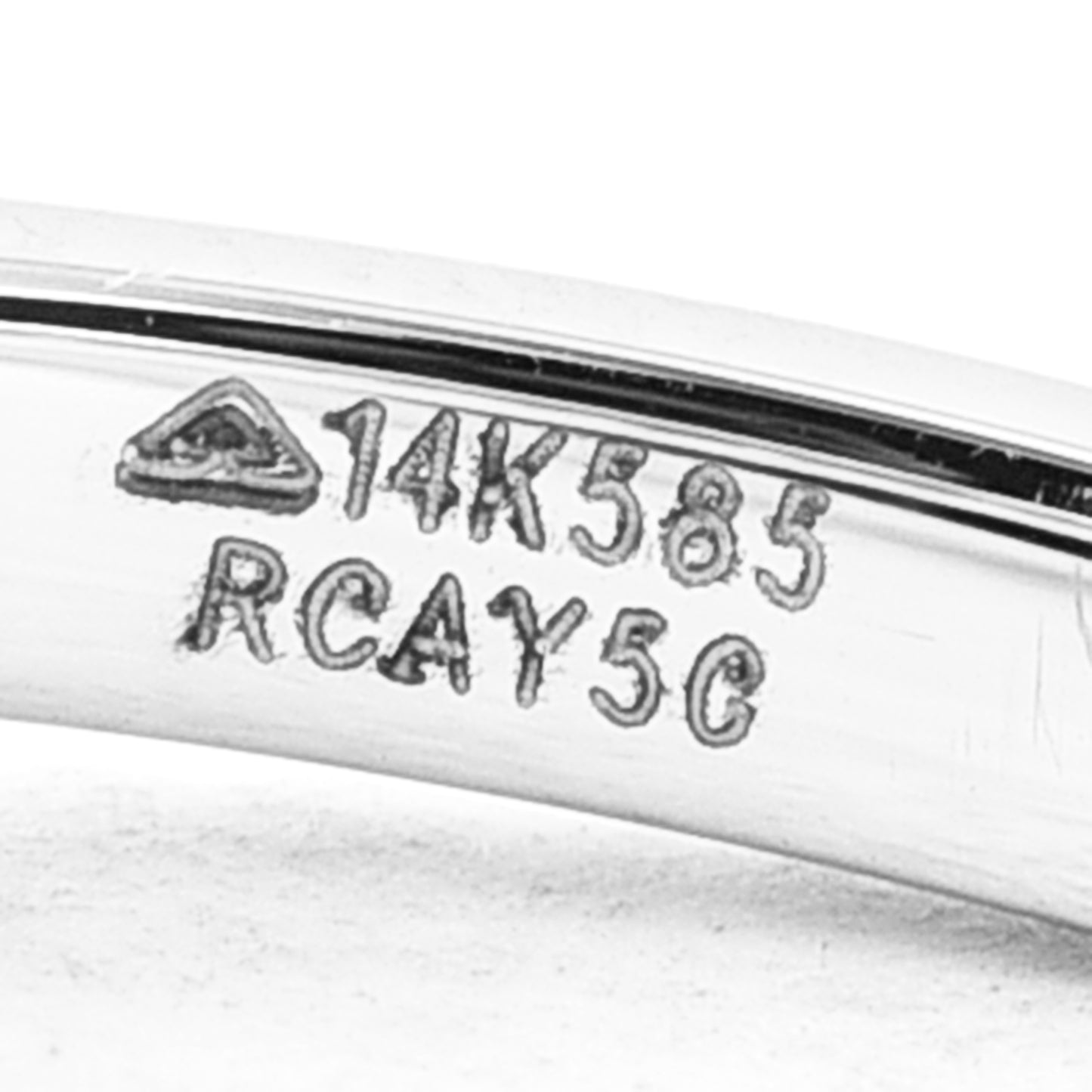 2.28 Carats Lab Grown Diamond 14K Gold Ring