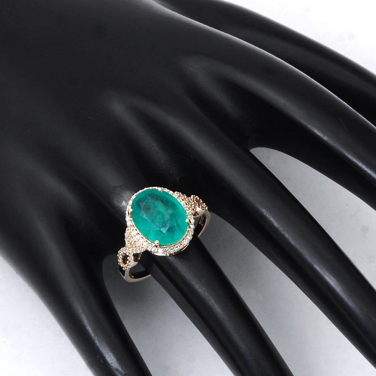 3.86 Ct Oval Mixed Cut Natural Emerald 14K Gold Ring