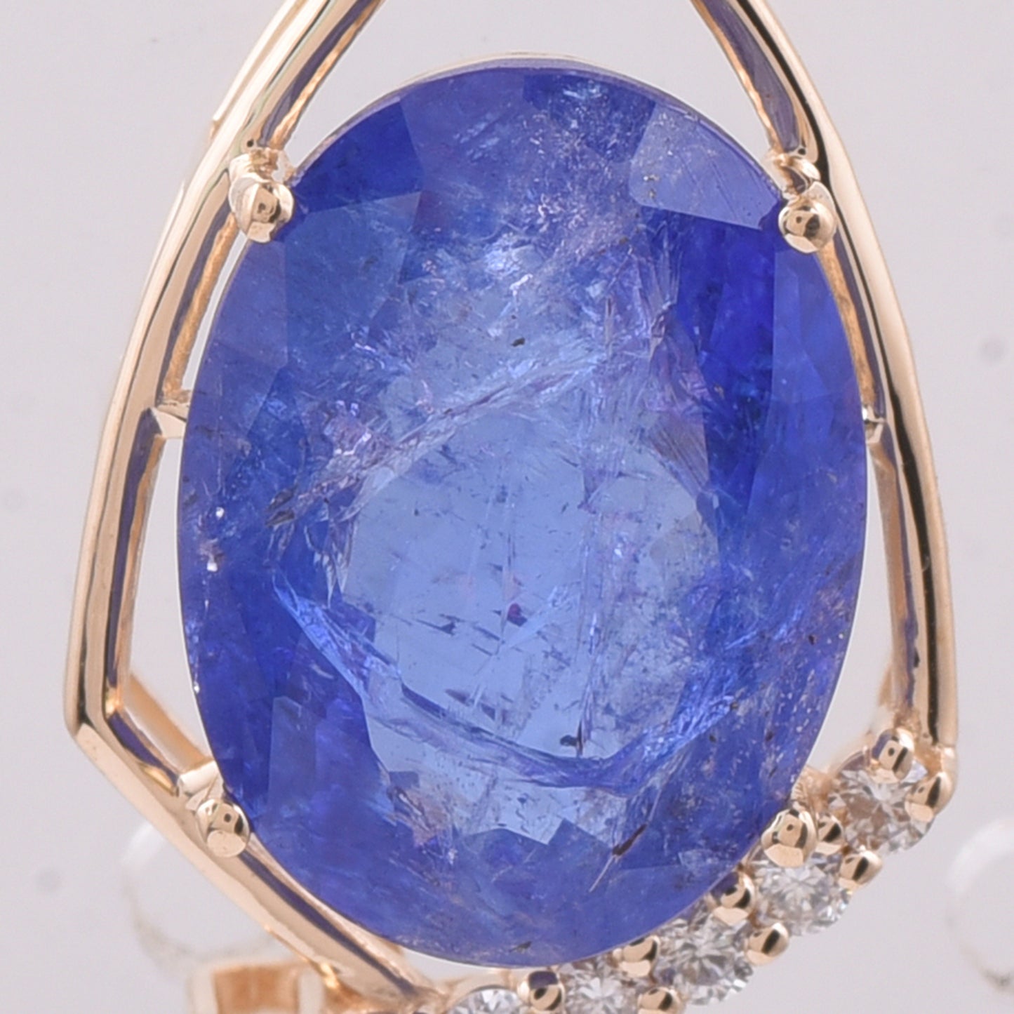 5.66 Ct Oval Natural Tanzanite 14K Gold Pendant