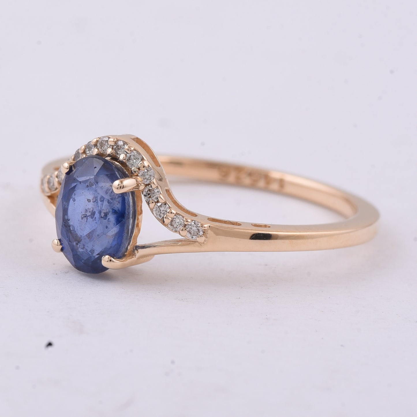 1.26 Ct Oval Natural Sapphire 14K Gold Ring