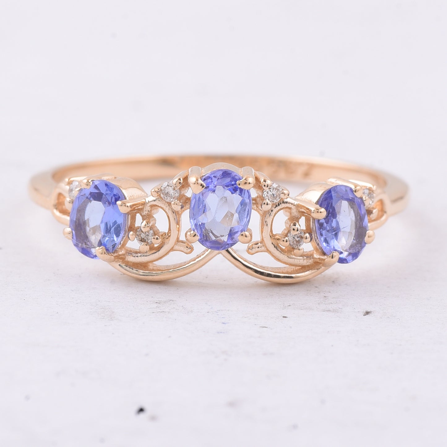 0.52 Ct Oval Natural Tanzanite 14K Gold Ring