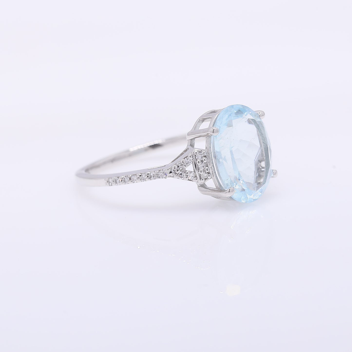 2.60 Ct Oval Mixed Cut Natural Aquamarine 950 Platinum Ring