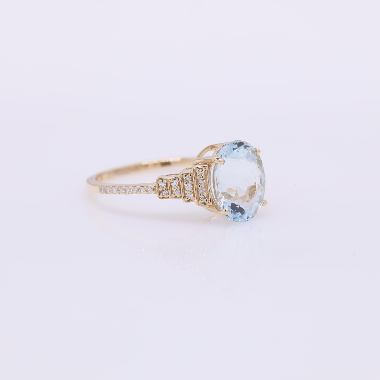 2.51 Ct Oval Mixed Cut Natural Aquamarine 14K Gold Ring