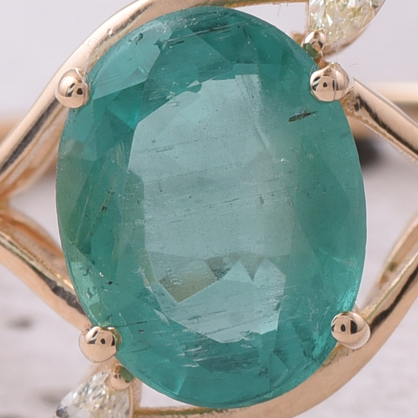 1.50 Ct Oval Natural Emerald 14K Gold Ring