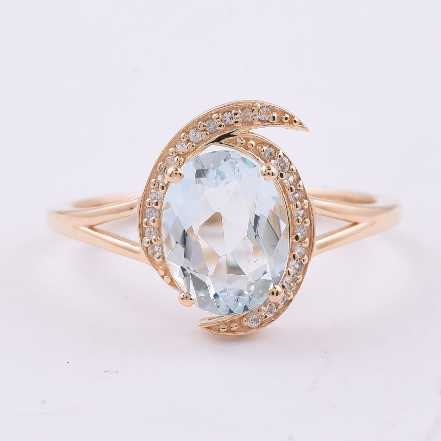 1.66 Ct Oval Natural Aquamarine 14K Gold Ring