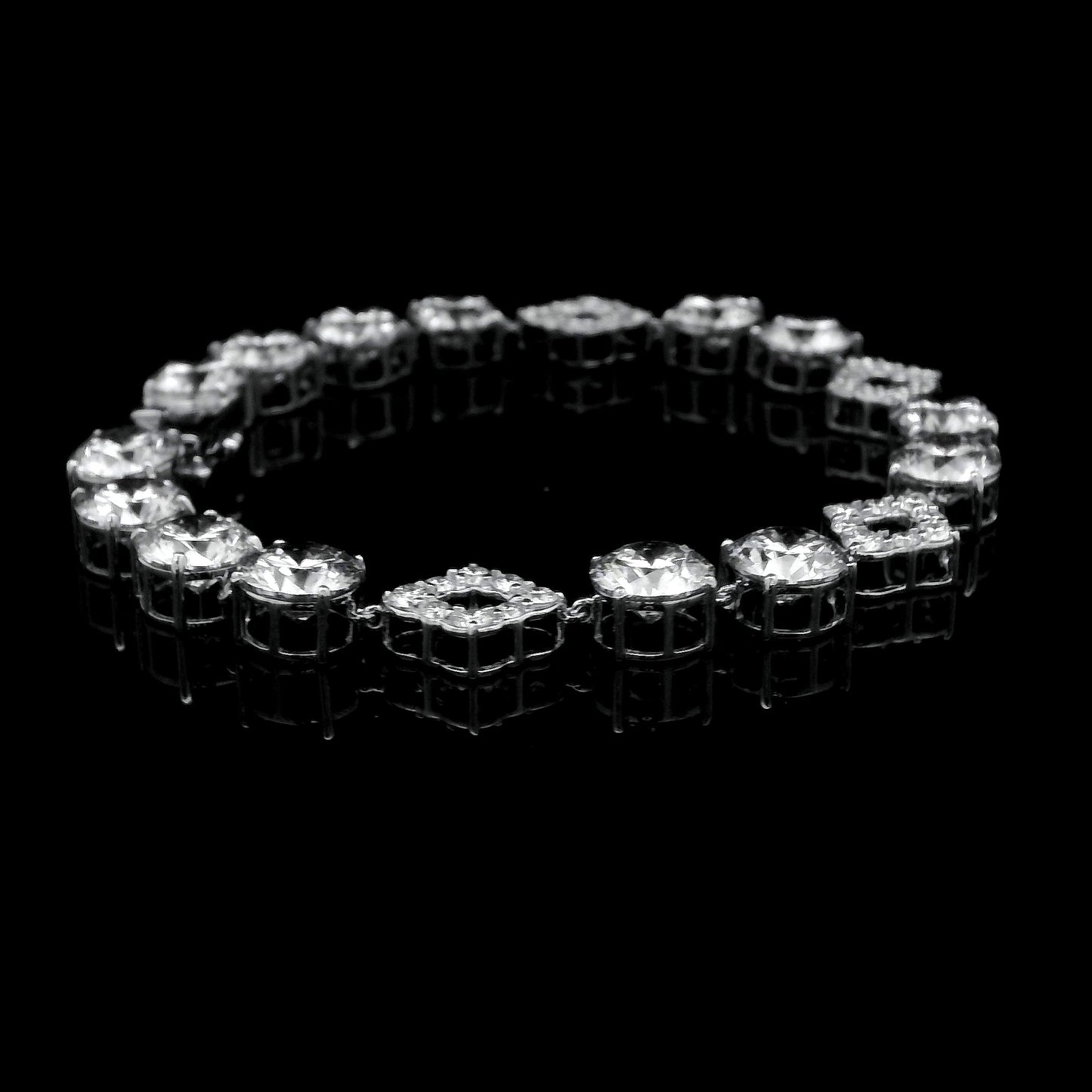 23.50 Ct Round Lab Grown Diamond 14K Gold Bracelet