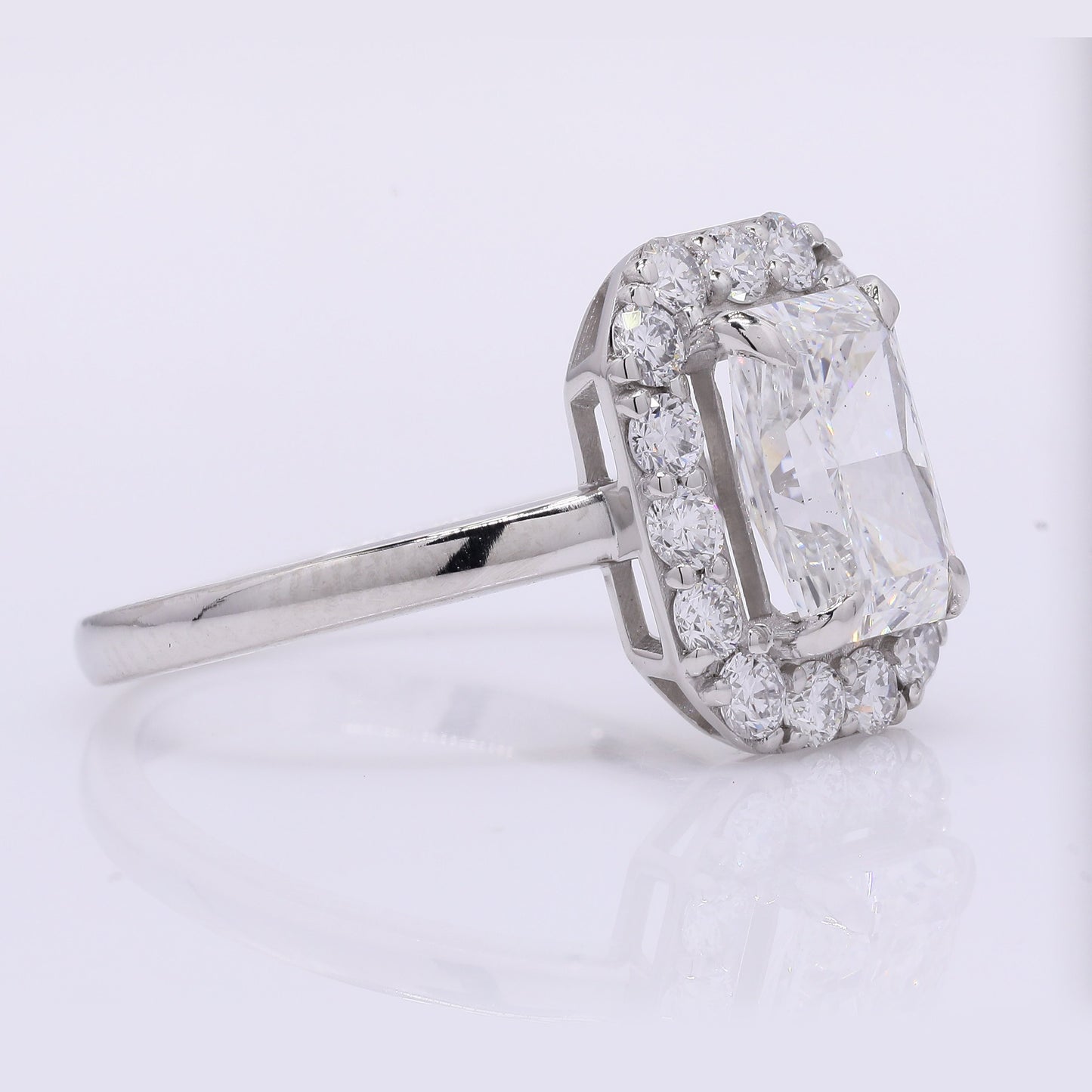 2.51 Carats Lab Grown Diamond 950 Platinum Ring