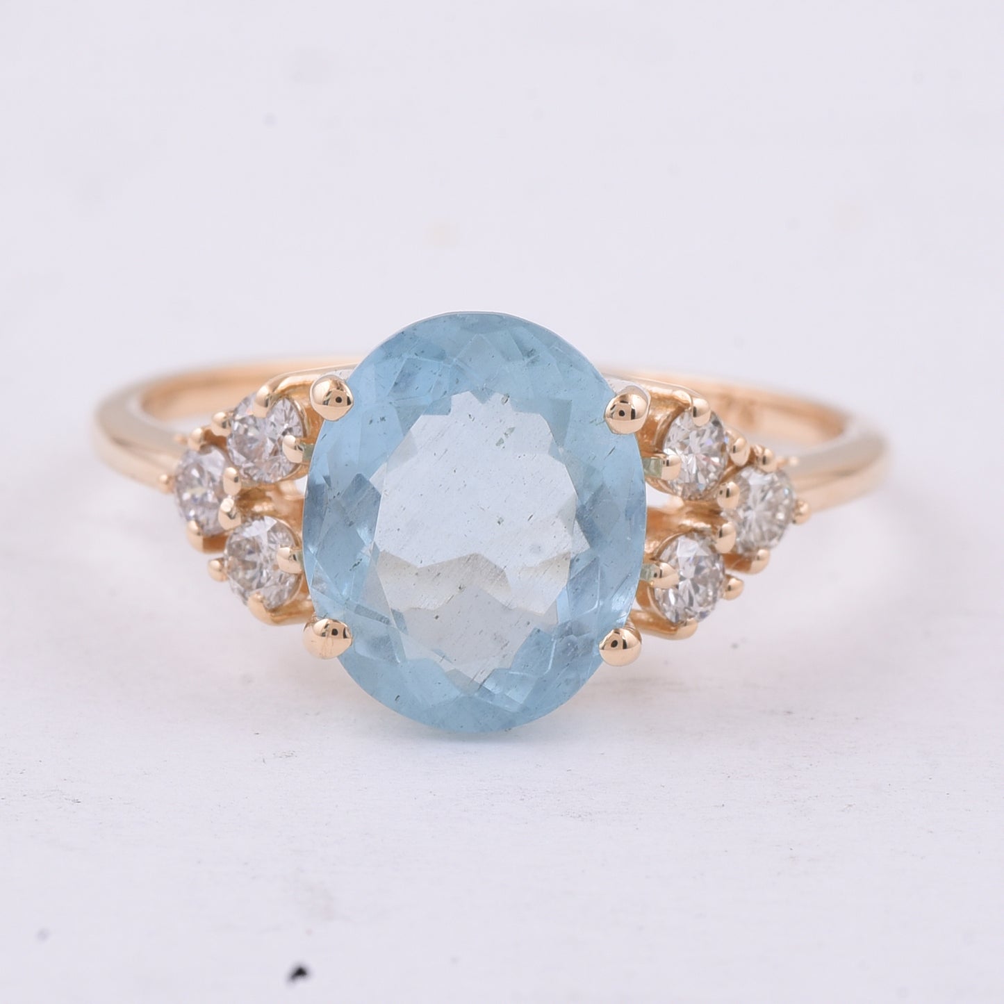 2.81 Ct Oval Natural Aquamarine 14K Gold Ring