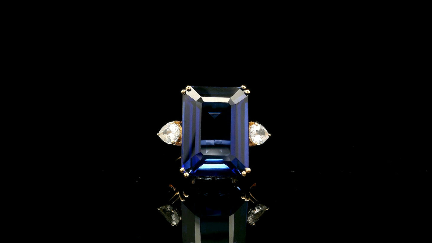 18.91 Ct Octagon Lab Grown Sapphire 14K Gold Ring