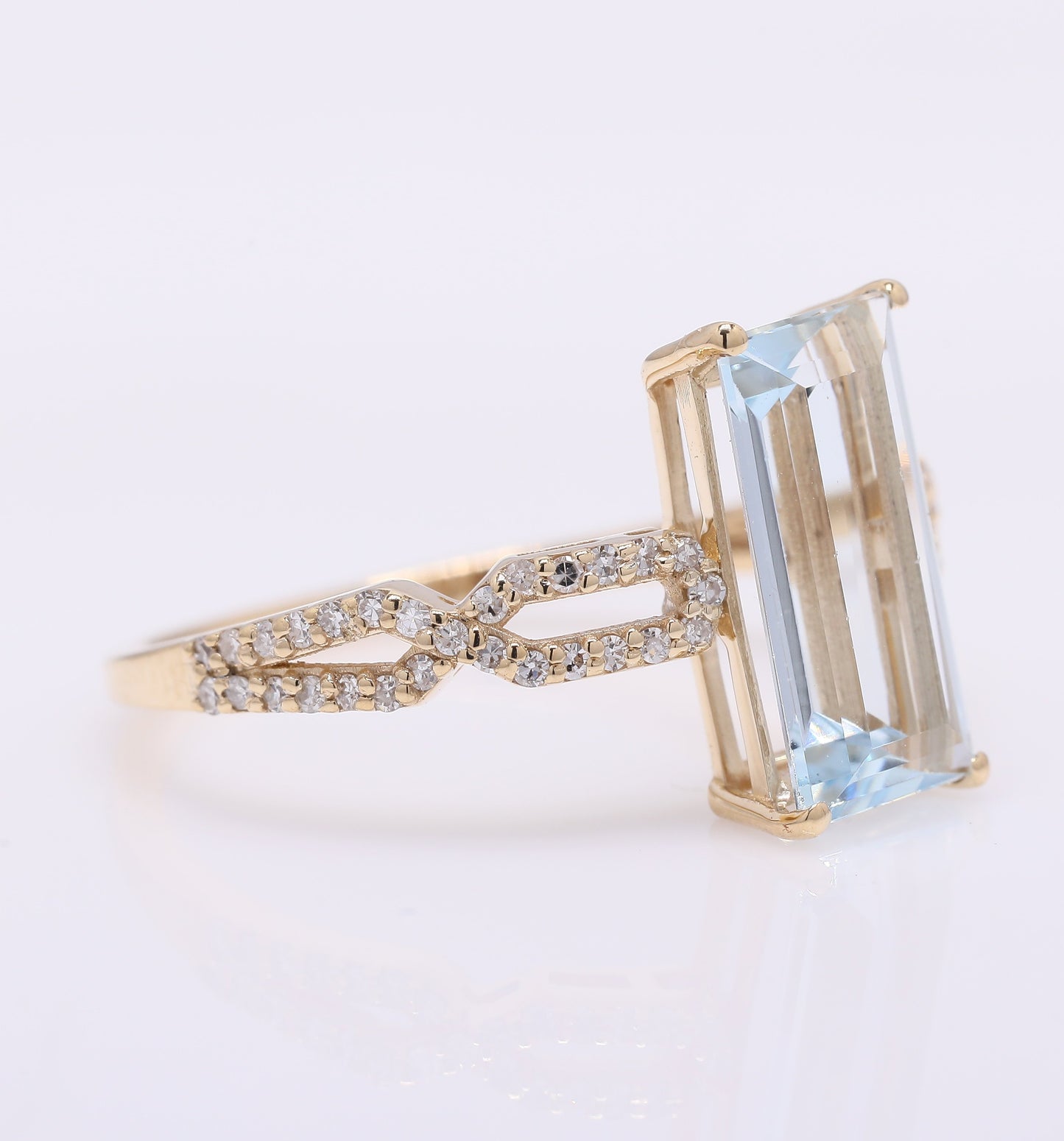 2.22 Ct Rectangle Step Cut Natural Aquamarine 14K Gold Ring