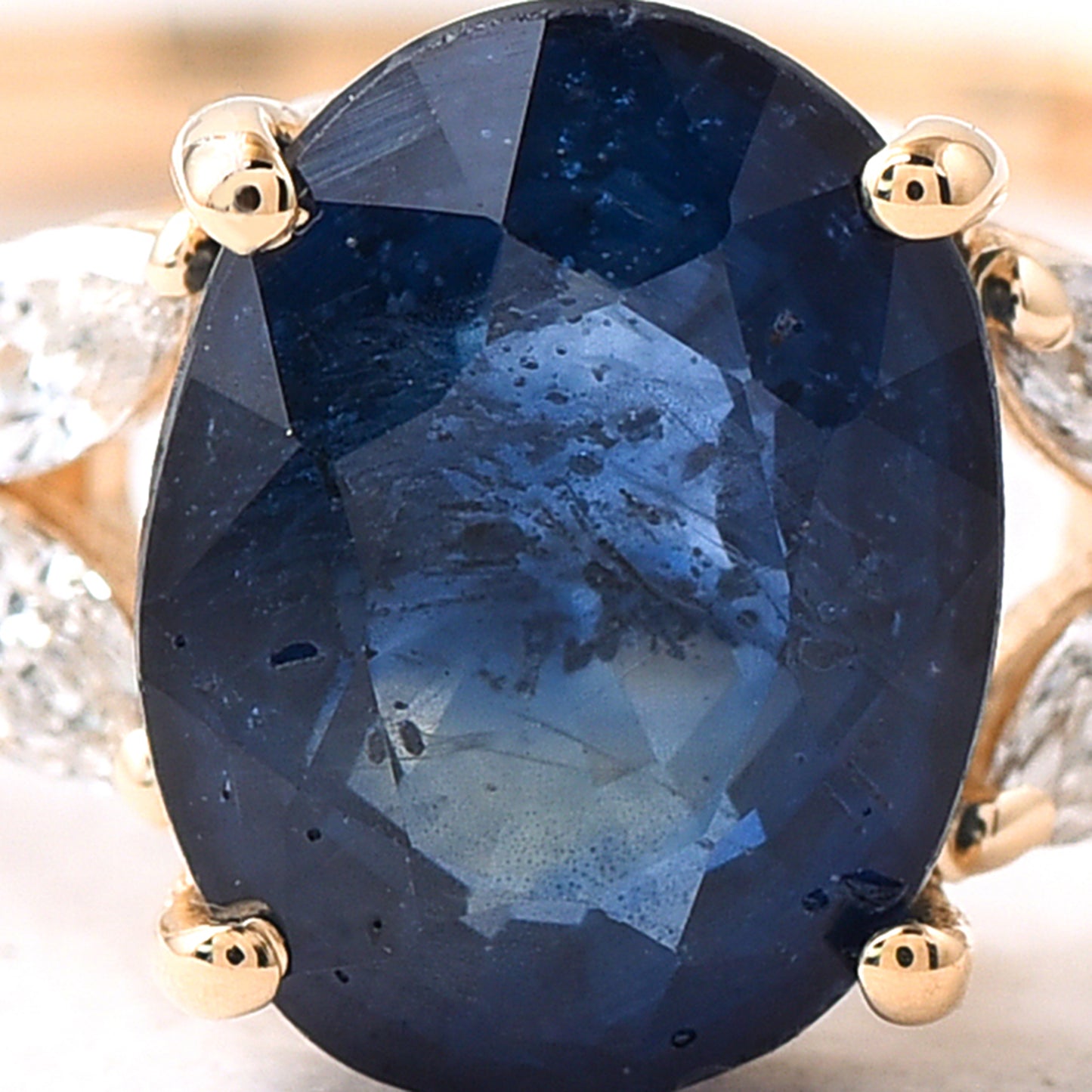 1.96 Ct Oval Sapphire 14K Gold Ring